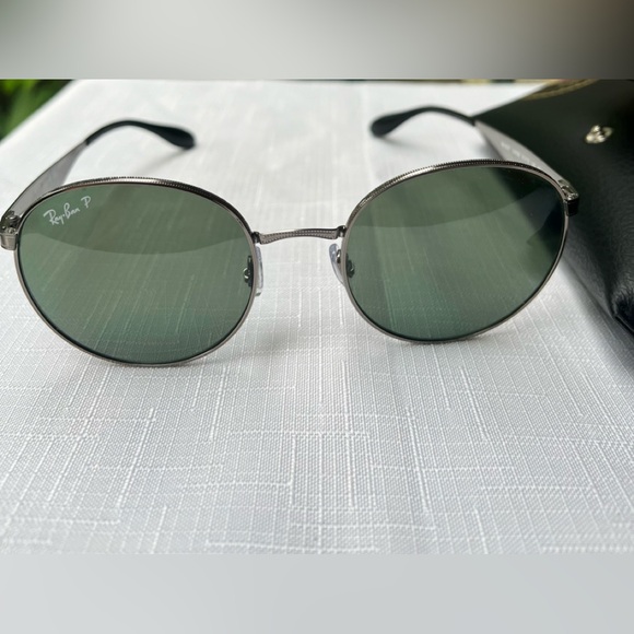 Authentic Ray Ban round sunglasses, silver frame, polarized, OS - Picture 7 of 12